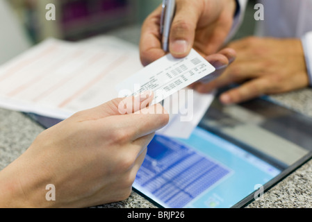 Krankenversicherung hilft Patienten, die medizinische Versorgung erhalten, die sie benötigen Stockfoto