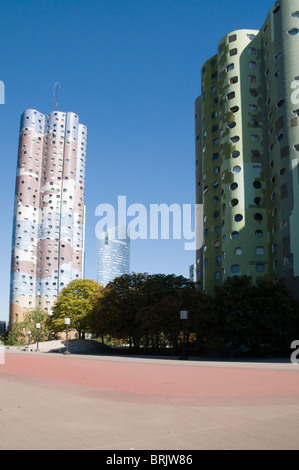 Aillaud des Towers in Nanterre - La Défense, in der Nähe von Paris: 70er Jahre (70) organische Architektur von Emile Aillaud (1977) Stockfoto