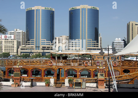 Deira Zwillingstürme neben dem Creek in Dubai Stockfoto