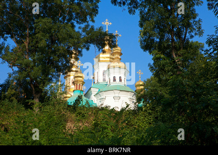 Kirche der Geburt der Jungfrau Maria (1696) an der Kiewer Höhlenkloster (1015) in Kiew, Ukraine Stockfoto