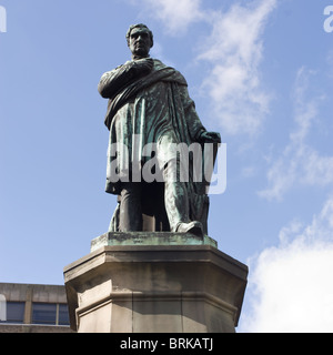 Ansicht von Robert Stephenson Denkmal im Stadtzentrum von Newcastle, Nord-Ost-England. Stockfoto