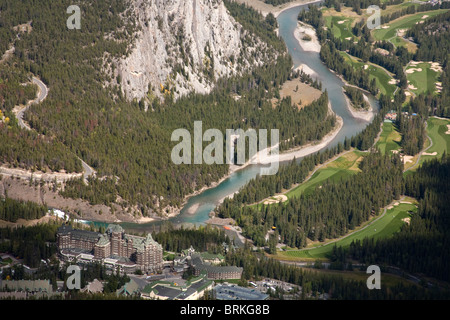 Das Fairmont Banff Springs Hotel und Golf Course Bow River, Banff, Alberta, Kanada Sept 2010 Stockfoto