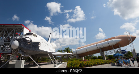 Der Explorer Space Shuttle und Booster-Raketen auf das Kennedy Space Center, Florida Stockfoto