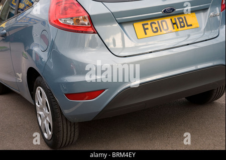 Nahaufnahme von hinten von einem Ford Fiesta Stadtauto. Stockfoto