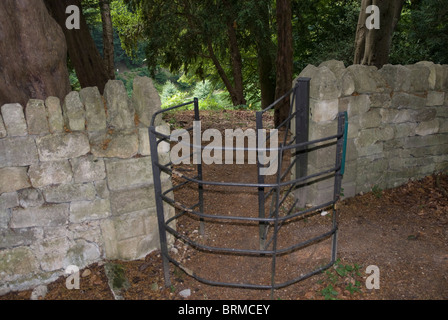 Küssende Tor auf dem Land außerhalb Bad Somerset England UK Stockfoto