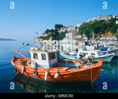 Hafen Sie in den frühen Morgenstunden, Skiathos Town, Skiathos, Sporades Inseln, Griechenland Stockfoto