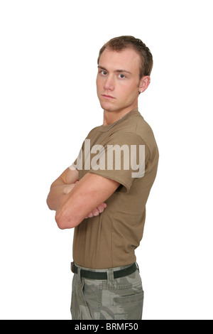 eine passen attraktive Soldat in einem braunen T-shirt mit Dogtags halblängen Porträt über weiß Stockfoto