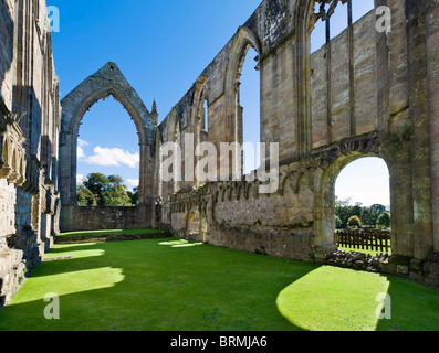 Innenraum des Runis von Bolton Priory, Bolton Abbey, Wharfedale, Yorkshire Dales, North Yorkshire, England, UK Stockfoto