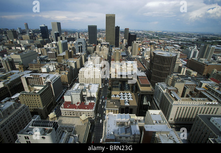 Ein Luftbild von der Innenstadt von Johannesburg, das höchste Gebäude auf dem Foto ist das Carlton Centre ca. Jahr 2000 Stockfoto