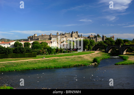 Frankreich, Carcassonne, Burg und Fluss Aude Stockfoto