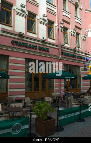 Starbucks-Café-Filiale Arbat Straße Moskau Russland Mitteleuropa Stockfoto