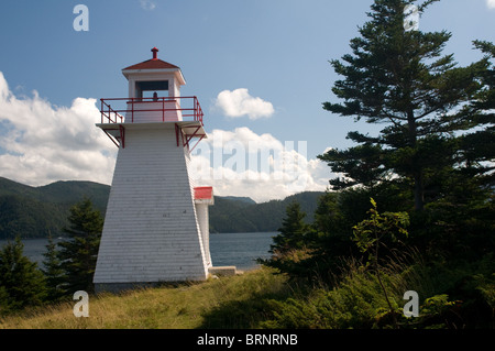 Blick auf Woody Point Lighthouse und südlichen Arm Stockfoto