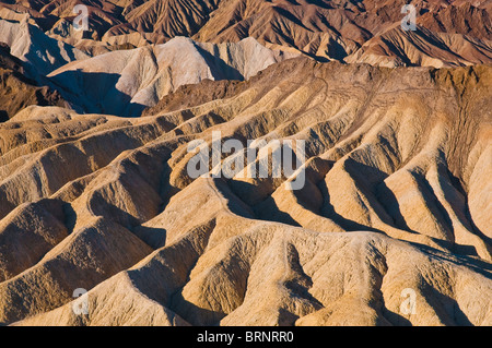 Felsformationen in den Morgen, Zabriskie Point, Death Valley Nationalpark, Kalifornien, USA Stockfoto