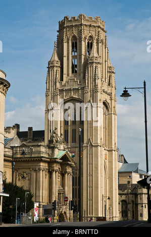 dh CLIFTON BRISTOL Bristol Museum and Art Gallery und der Wills Memorial Tower Gothic Building uk Stockfoto