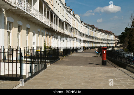 dh Royal York Crescent CLIFTON VILLAGE BRISTOL georgischen Terrasse Bristol Royal York Crescent Häuser Wohnungen uk england Stockfoto