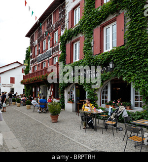 Hotel Euzkadi bar Restaurant, Espelette, Frankreich, Europa Stockfoto