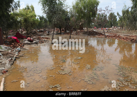 Opfer der schweren Überschwemmungen in Pakistan (2010) Stockfoto