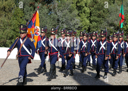 Parade der französischen Soldaten, Schlacht von Bucaco 200. Jahrestag feiern, Portugal Stockfoto