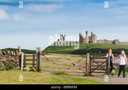 Dunstanburgh Burgruinen, Northumberland, UK Stockfoto