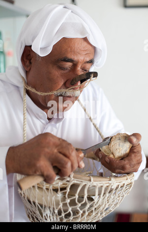 Neuerstellung Perle Tauchen in Bu Khalaf Coffee Shop im Besitz von Abdulla Khalifa, Bezirk Muharraq, Bahrain Stockfoto