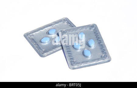 Zwei Blister-Packungen mit blauen Anti-Impotenz Tabletten Stockfoto