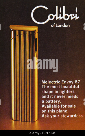 Colibri Feuerzeuge Anzeige in Britannia Airways Zeitschriftenwerbung Duty-Free-waren zum Verkauf circa 1977 Stockfoto