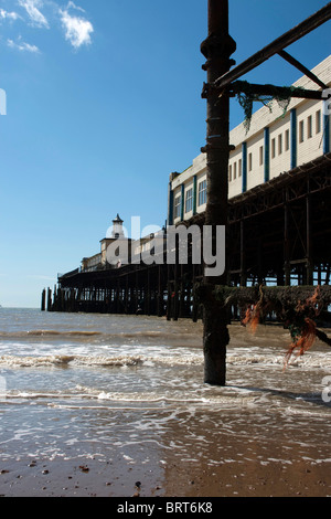 Pier von Hastings, East Sussex, bevor es im Feuer, 5. Oktober 2010 zerstört wurde Stockfoto