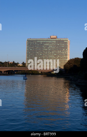 ENI Palast Eur Wolkenkratzer bauen Rom Italien See Stockfoto