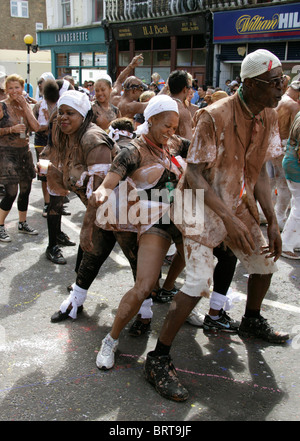 Tänzerinnen auf der Nottinghill Carnival 2010 Stockfoto