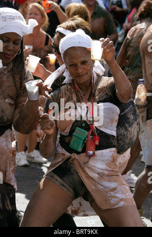 Tänzerinnen auf der Nottinghill Carnival 2010 Stockfoto