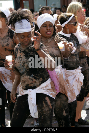 Tänzerinnen auf der Nottinghill Carnival 2010 Stockfoto