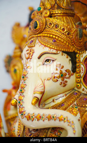 Hindu Elefantengott, Lord Ganesha. Reich verzierte Marmor statue. Indien Stockfoto