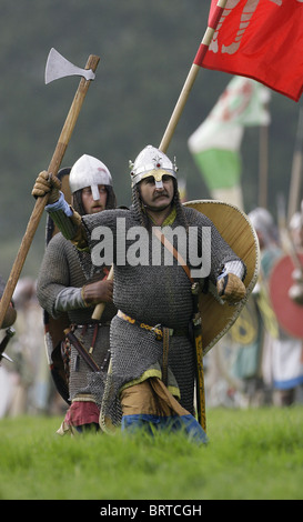 Die Schlacht von Hastings wird an der Stelle des ursprünglichen Kampf neu erstellt. Bild von James Boardman Stockfoto