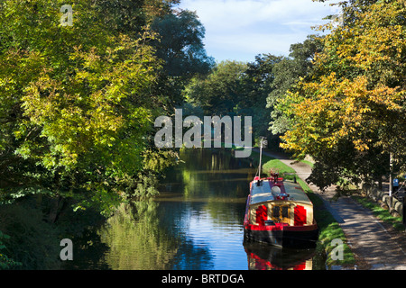 Leeds und Liverpool Canal, Saltaire, in der Nähe von Bradford, West Yorkshire, England, UK Stockfoto