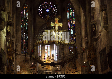 Antoni Gaudi-Altar im Inneren der Kathedrale von Palma Stockfoto