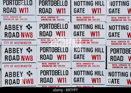 Portobello Road, Notting Hill Gate und Abbey Road Souvenir Kühlschrank-Magnete, London, England, UK Stockfoto