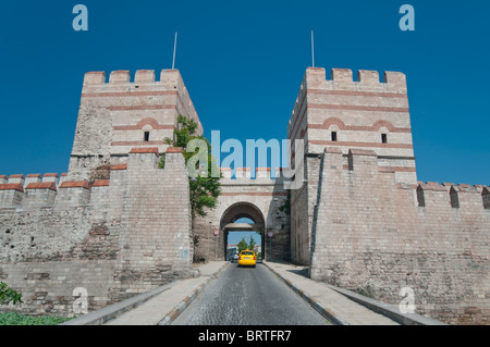 Istanbul historischen Stadtmauer rund um die Yedikule, Türkei Stockfoto