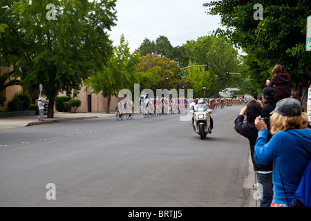 Eine Szene aus der 2010 Amgen Tour of California in Modesto, Kalifornien Stockfoto
