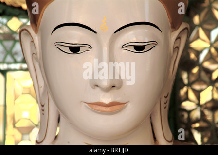 Burmesische Buddhastatue Stockfoto