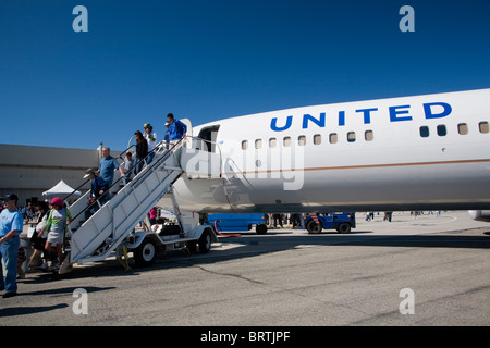 Flugzeug auf dem Display an Uniteds 5. jährlichen Familientag, 10. Oktober 2010. Continental Airlines fusioniert nur mit United Airlines. Stockfoto