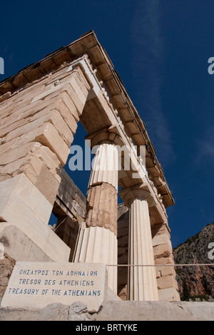 Der rekonstruierte Treasury von Athen, errichtet zur Erinnerung an den Sieg in der Schlacht von Marathon Stockfoto