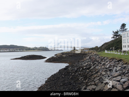 Kyle of Lochalsh Hotel und Skye Bridge Schottland Oktober 2010 Stockfoto