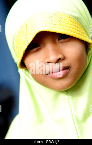 Mädchen in der Stadt, Tanjung Pinang, Pulau Bintan, Riau, Indonesien Stockfoto