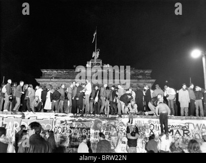 Fall der Berliner Mauer, Nacht vom Donnerstag, den 9. Freitag, 10. November 1989, historische Aufnahme, etwa 02:00 Stockfoto