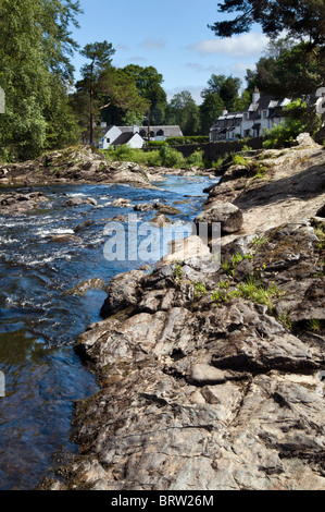 River Dochart an die Falls of Dochart bei Killin, Perthshire, Schottland, uk an feinen Sommertag Stockfoto