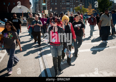 Tausende kommen auf der Comic Con im Jacob Javits Convention Center in New York Stockfoto