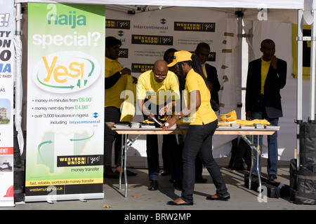 Nigeria 50. Jahrestag der Unabhängigkeit Feier Trafalgar Square Sq London England Europa Stockfoto