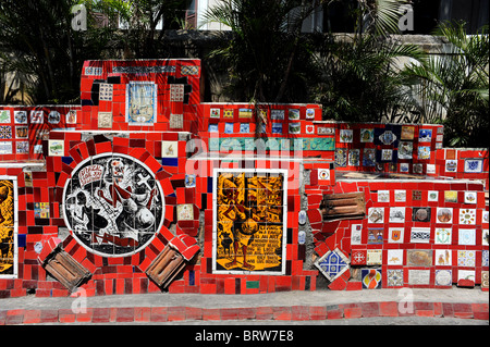 Escadaria Selarón den Satz von weltberühmten Treppe in Santa Teresa / Lapa Gegend von Rio und ist das Werk des Künstlers Jorge Selarón Stockfoto