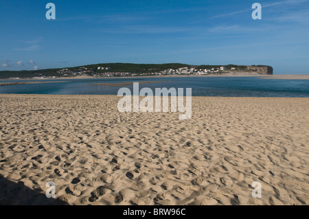 In Foz do Arelho Strand in der Nähe von Caldas da Rainha, Westküste von Portugal Stockfoto