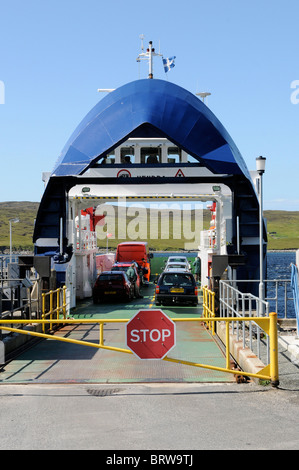 Shetland Inter Island Ferry die Hendra, die die Insel Whalsay bedient Stockfoto